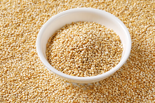 white quinoa seeds